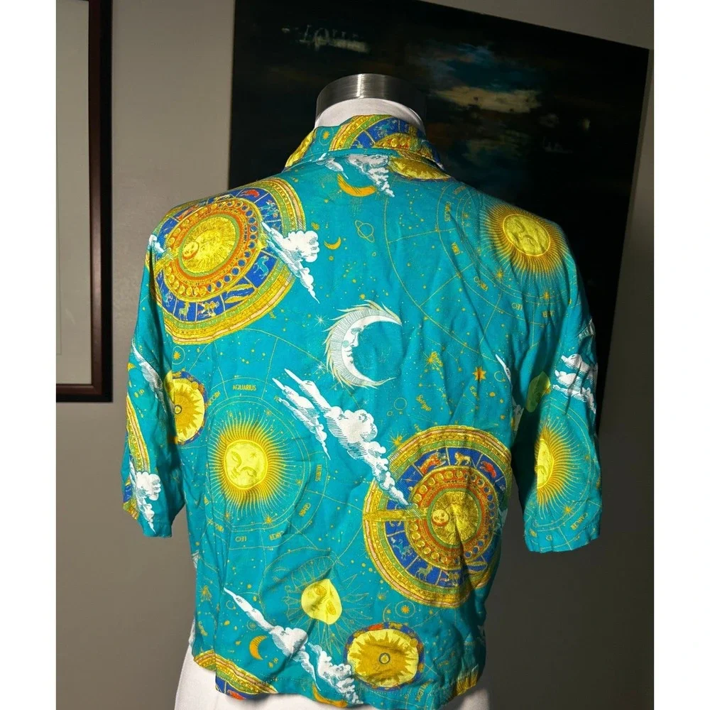 Vintage Forever 21 Button Down Shirt M Teal Celestial Zodiac Print Cropped Top